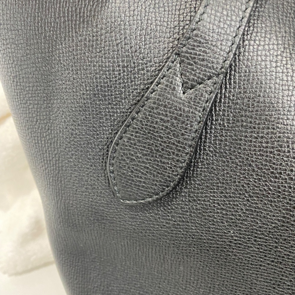 Burberry Tote Bag - Picture 5 of 6